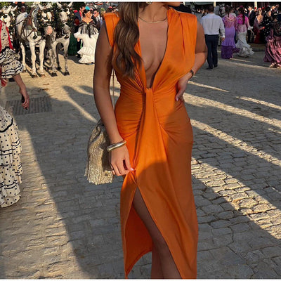 Maria ™ | Robe de fête avec décolleté profond